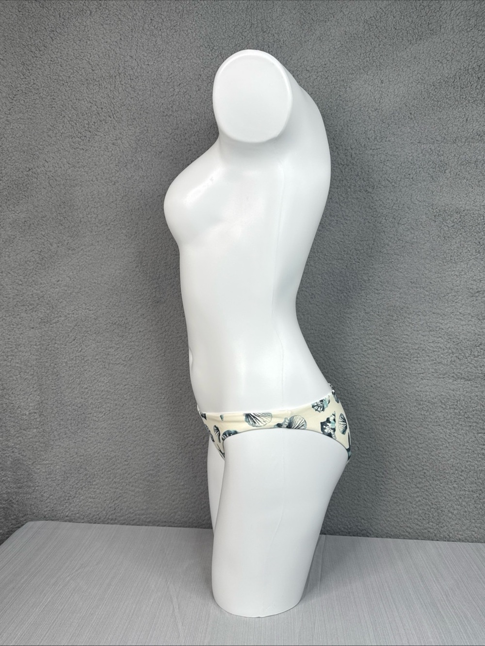 O'Neill Saltwater Essentials Blue Lagoon Full Bottoms women’s Med NWOT - Picture 4 of 13